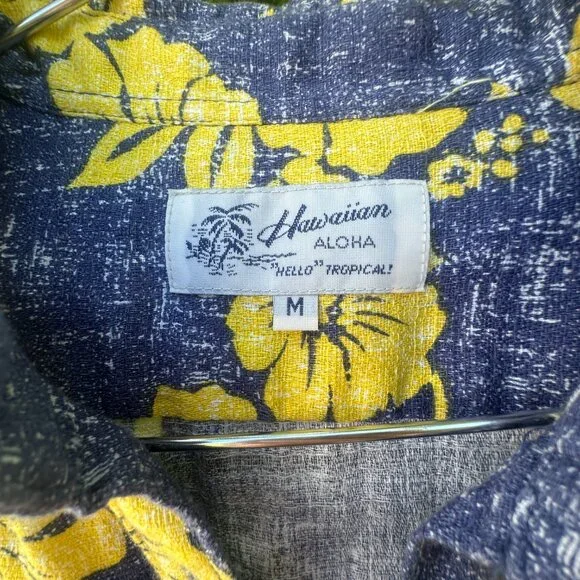 Aloha shirt style dress - Picture 2 of 3